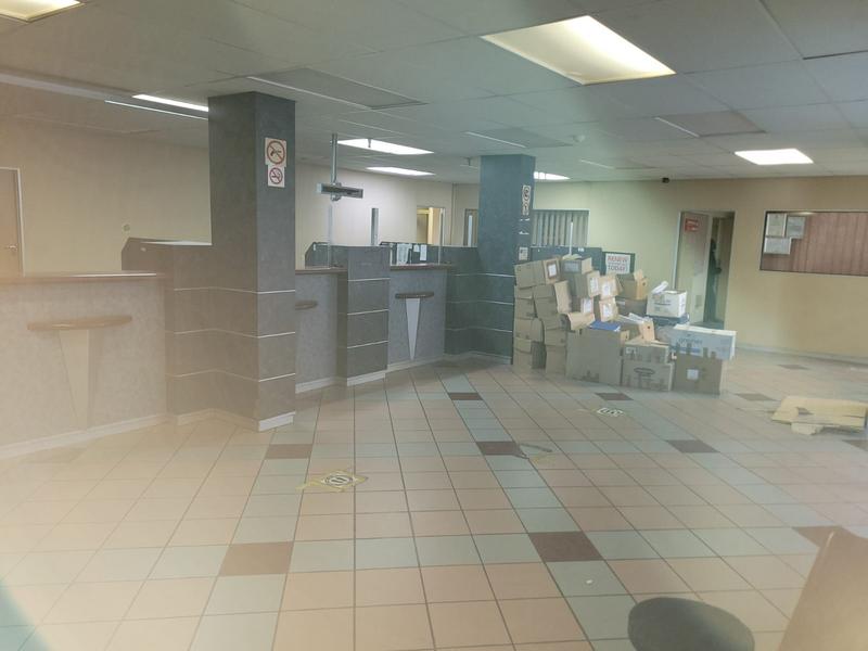 To Let commercial Property for Rent in Milnerton Central Western Cape